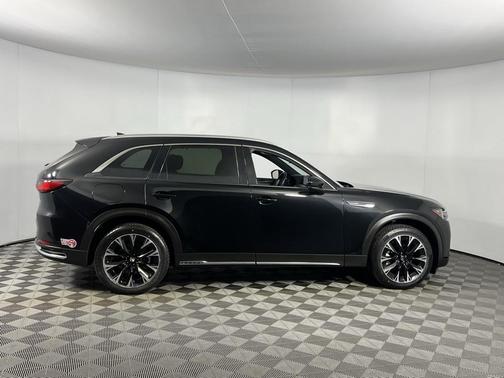 2024 Mazda CX-90 PHEV Premium Plus