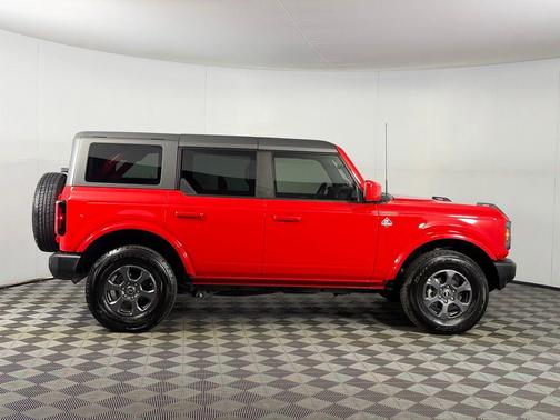 Race Red 2023 Ford Bronco Outer Banks