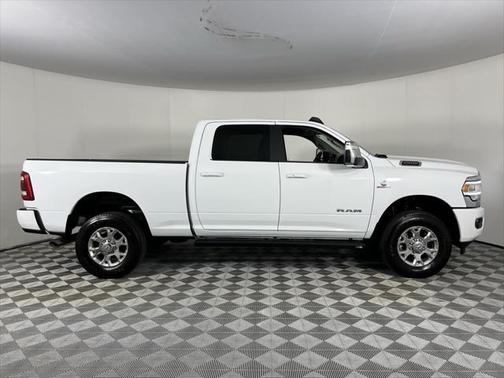 2024 RAM 2500 Laramie Crew Cab 4x4 6'4' Box