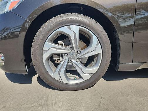Kona Coffee Metallic 2018 Honda Accord EX