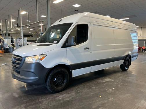 2025 Mercedes-Benz Sprinter 2500 High Roof