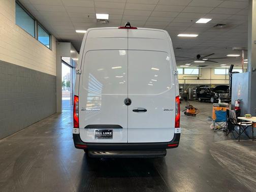 2025 Mercedes-Benz Sprinter 2500 High Roof