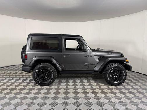Granite Crystal Metallic Clearcoat 2022 Jeep Wrangler Willys