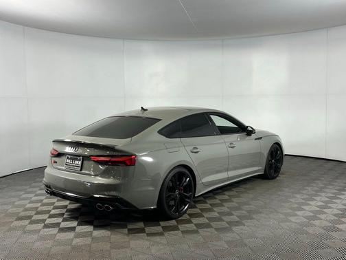 2022 Audi S5 Premium Plus TFSI quattro Tiptronic