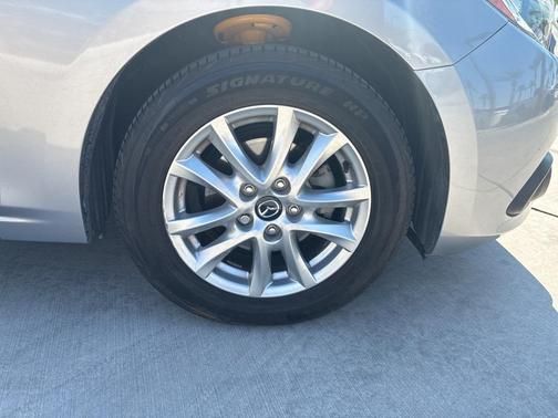 2015 Mazda Mazda3 i Grand Touring