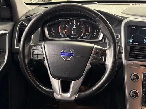 2017 Volvo XC60 T6 Dynamic