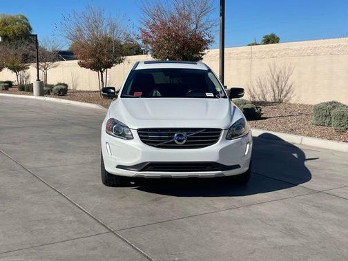 2017 Volvo XC60 T6 Dynamic