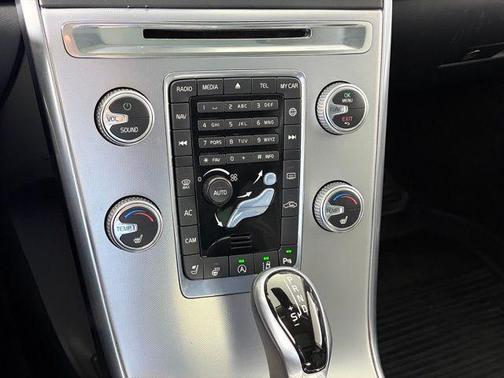 2017 Volvo XC60 T6 Dynamic