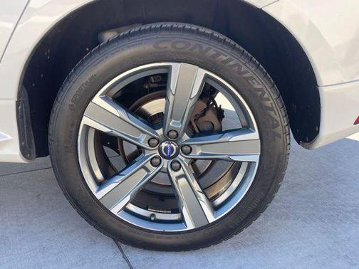 2017 Volvo XC60 T6 Dynamic