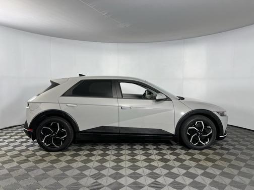 2023 Hyundai IONIQ 5 SE Standard Range