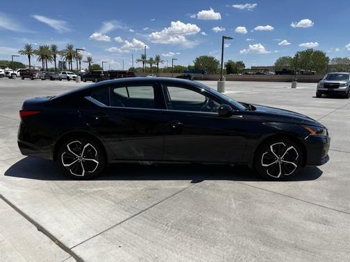 2024 Nissan Altima SR Intelligent AWD