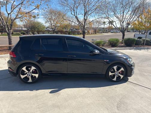 2019 Volkswagen Golf GTI 2.0T S 4-Door