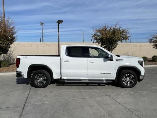 2023 GMC Sierra 1500 SLE