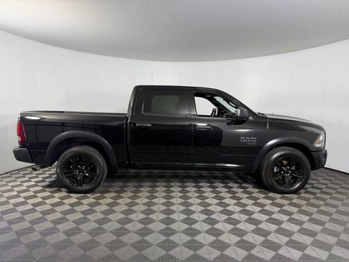 2024 RAM 1500 Classic Warlock Crew Cab 4x2 5'7' Box