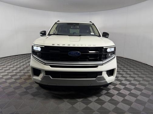White Metallic 2025 Ford Expedition Platinum