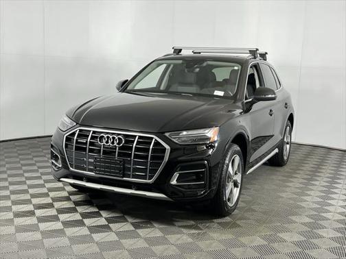 2023 Audi Q5 40 Premium Plus