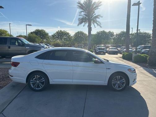 2019 Volkswagen Jetta 1.4T R-Line