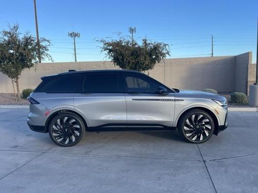 2024 Lincoln Nautilus Reserve