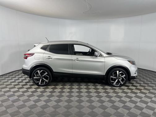 2021 Nissan Rogue Sport SL