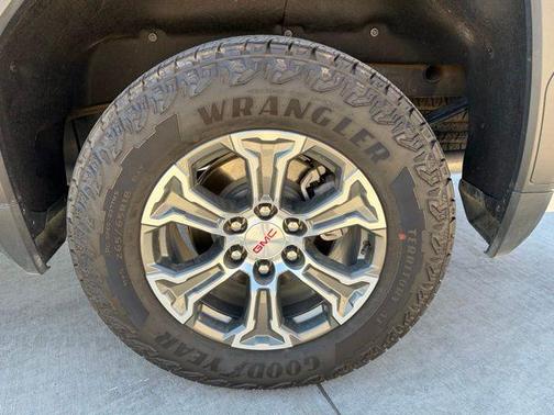 2024 GMC Sierra 1500 SLE