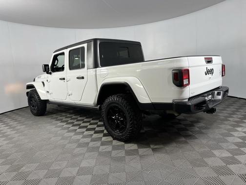 2021 Jeep Gladiator Willys 4x4