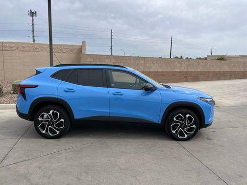 Fountain Blue 2024 Chevrolet Trax FWD 2RS