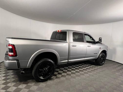 2022 RAM 2500 Laramie Crew Cab 4x4 6'4' Box