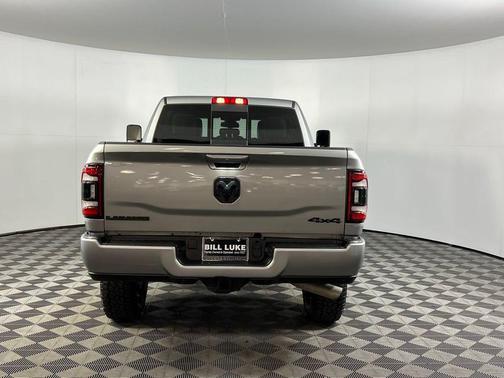 2022 RAM 2500 Laramie Crew Cab 4x4 6'4' Box