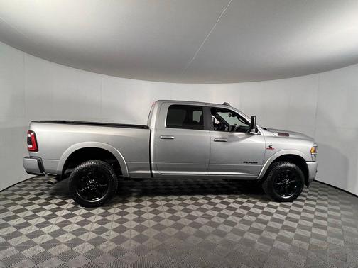 2022 RAM 2500 Laramie Crew Cab 4x4 6'4' Box