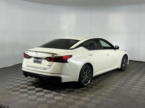 2023 Nissan Altima SR VC-Turbo FWD