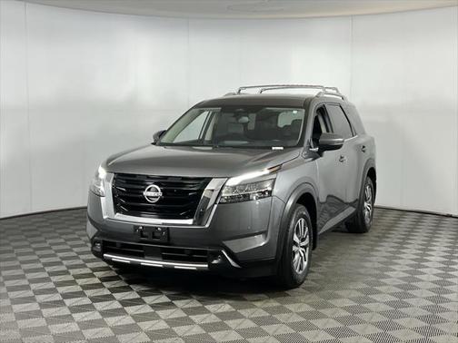 2022 Nissan Pathfinder SL 2WD