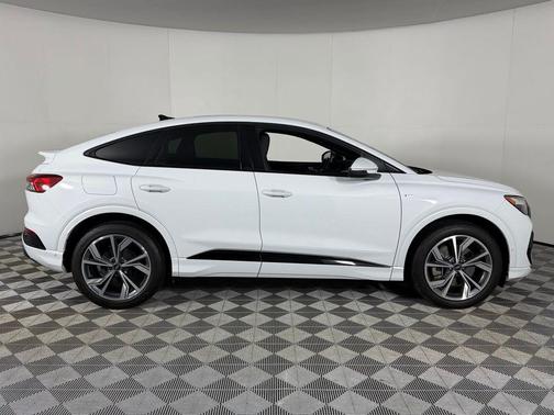 2024 Audi Q4 e-tron Sportback Premium Plus 55 quattro