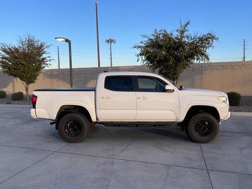 2018 Toyota Tacoma SR
