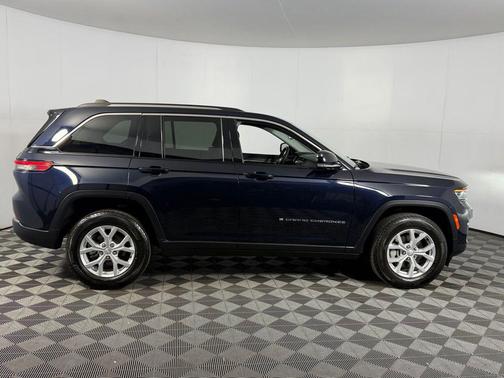 Midnight Sky 2023 Jeep Grand Cherokee Limited