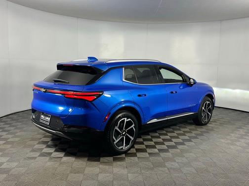 2025 Chevrolet Equinox EV LT