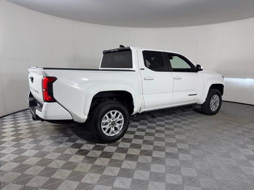 Ice Cap 2026 Toyota Tacoma SR5