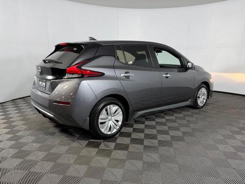 2025 Nissan Leaf S