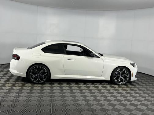 2025 BMW M240 i xDrive