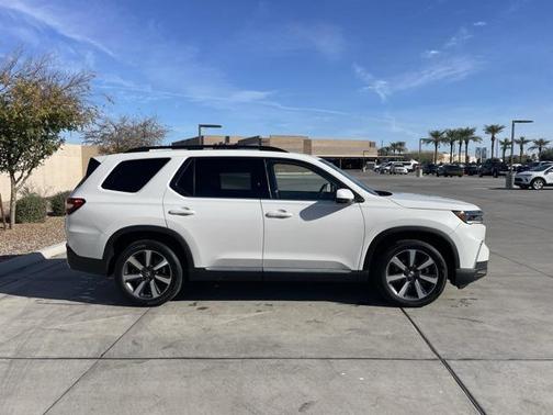 2025 Honda Pilot Touring 8-Passenger