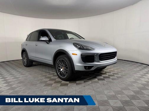 Rhodium Silver Metallic 2018 Porsche Cayenne Platinum Edition