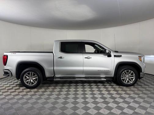 Quicksilver Metallic 2022 GMC Sierra 1500 SLT