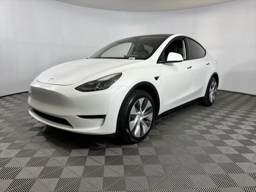2024 Tesla Model Y Long Range Dual Motor All-Wheel Drive