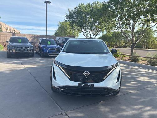 White Pearl 2024 Nissan ARIYA EVOLVE+