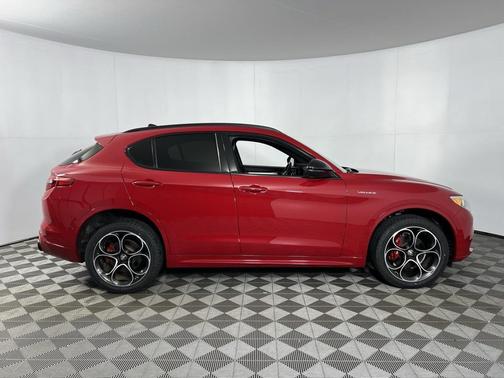 2022 Alfa Romeo Stelvio Ti