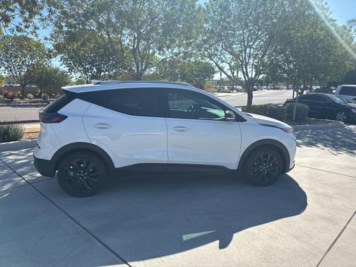 2023 Chevrolet Bolt EUV FWD LT