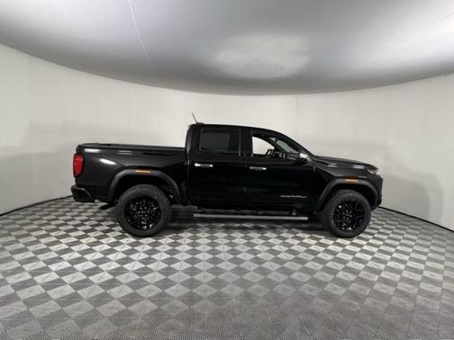 2023 GMC Canyon Denali