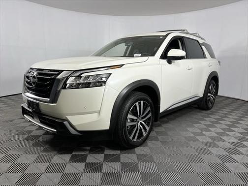 2024 Nissan Pathfinder Platinum FWD