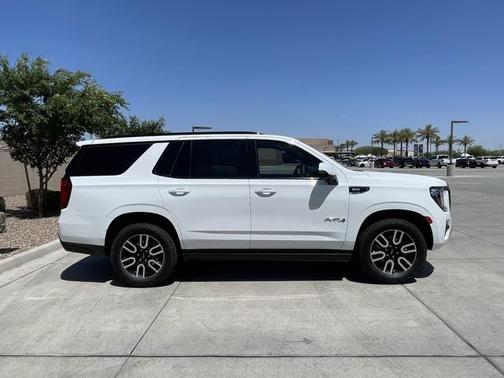 2022 GMC Yukon 4WD AT4