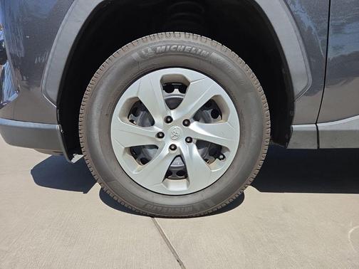 Magnetic Gray Metallic 2020 Toyota RAV4 LE