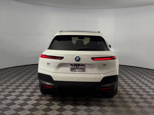 Alpine White 2024 BMW iX xDrive50